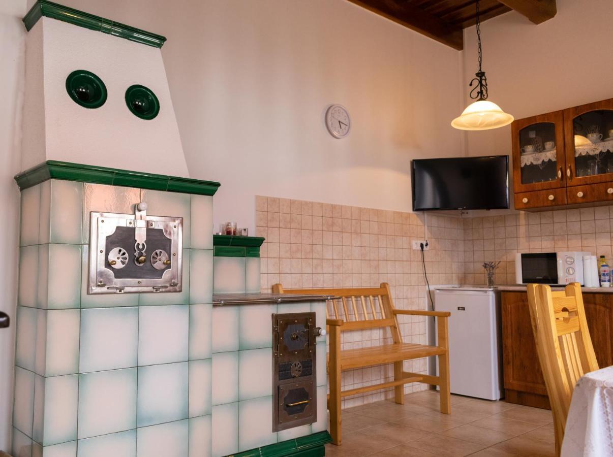 KerkáskápolnaKapolna Vendeghazアパートメント エクステリア 写真